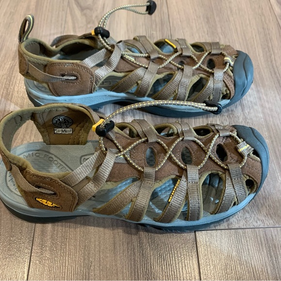 KEEN WHISPER HIKING SANDALS in COFFEE - Picture 3 of 5